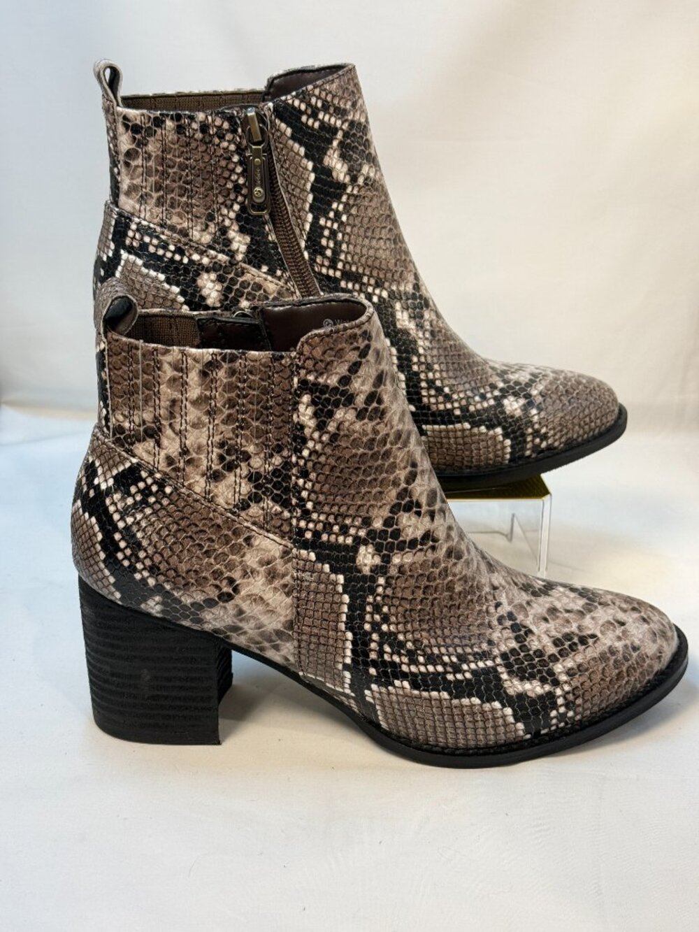 Blondo Noa Waterproof Snake Print Leather Ankle Booties Size 9 - Picture 5 of 6